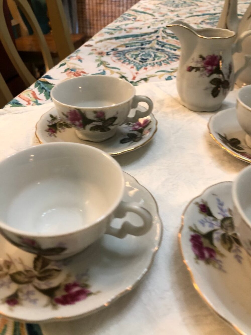 VINTAGE "MOSS ROSE" TEA SET & 6 DEMI TASSE CUPS AND SAUCERS - Picture 4 of 8